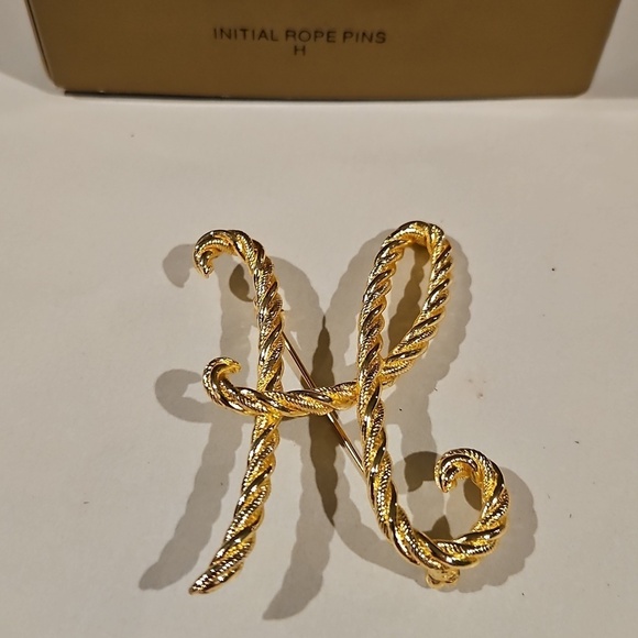 Avon Accessories - Avon 'H' Pin